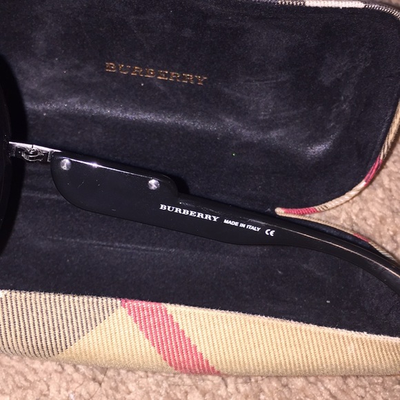 Burberry sunglasses - Picture 4 of 5